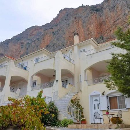 West Red Rock And View Leonidio Maisonette Studio Dış mekan fotoğraf