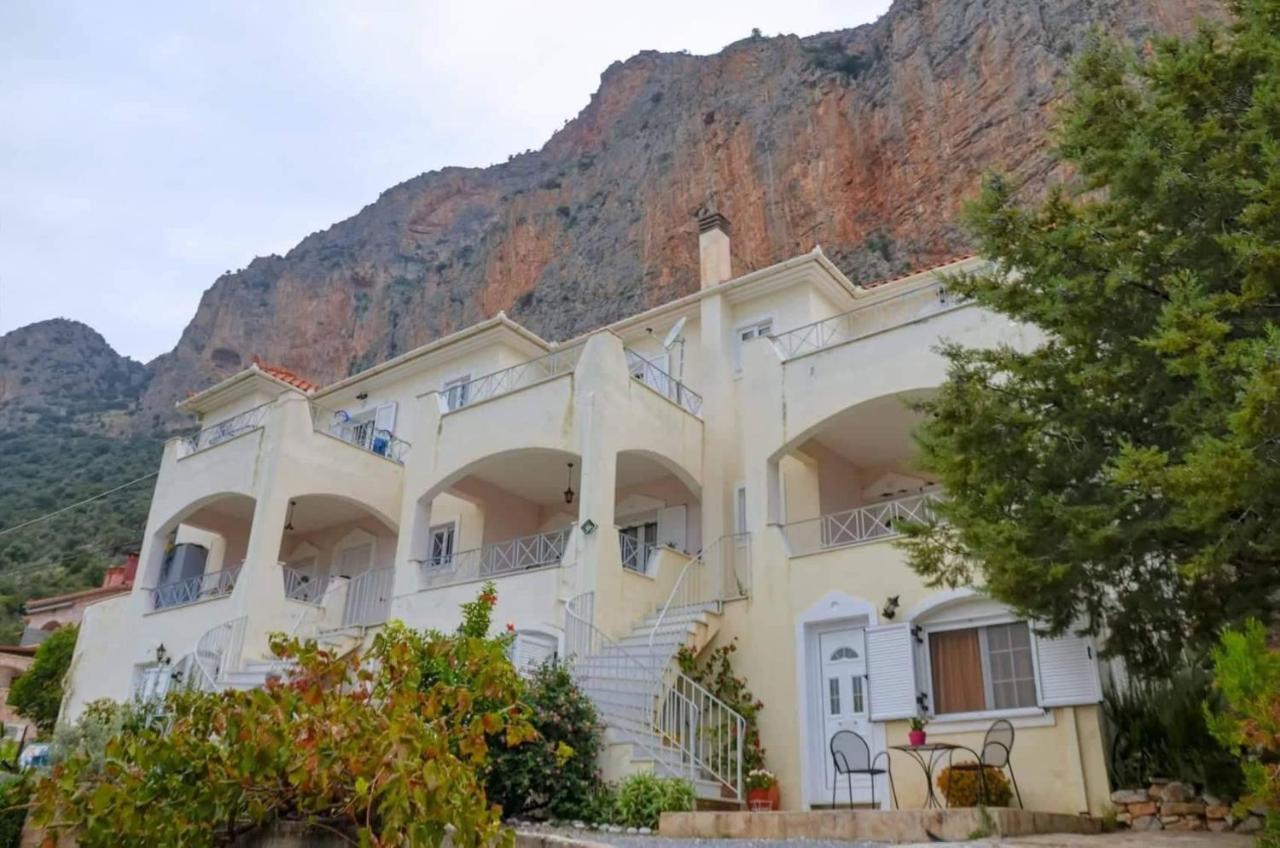 West Red Rock And View Leonidio Maisonette Studio Dış mekan fotoğraf