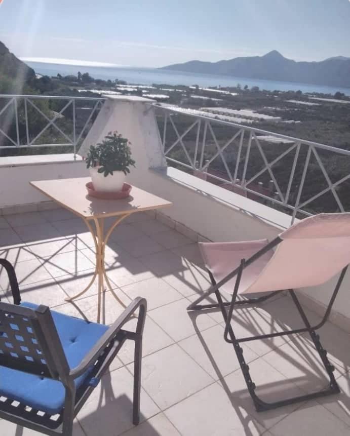 West Red Rock And View Leonidio Maisonette Studio Dış mekan fotoğraf